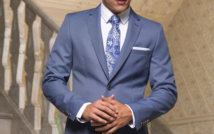Traje moderno